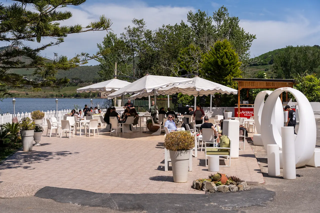 Avernum Relais vista Lago d’Averno a Pozzuoli
